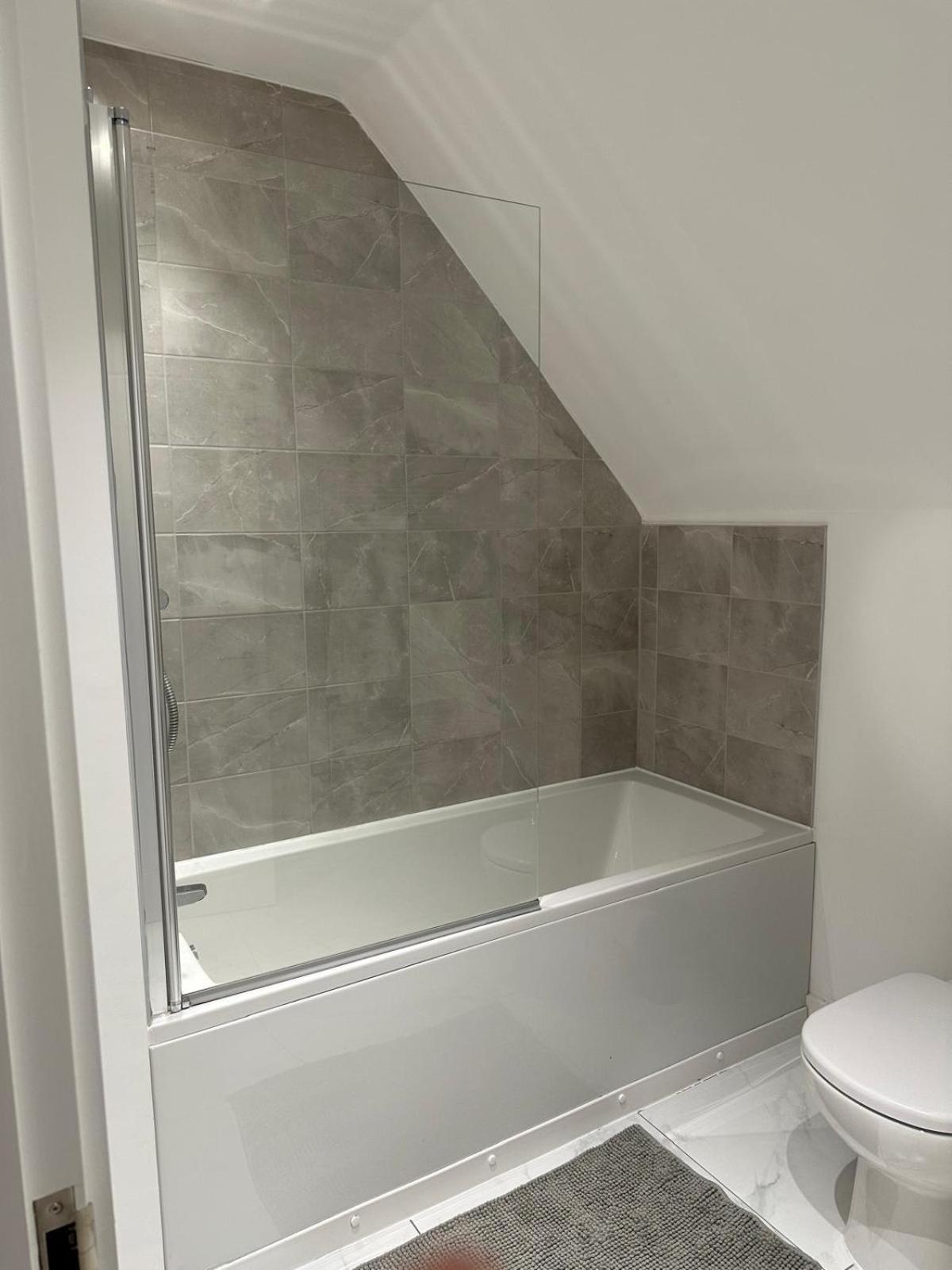 Lush King Ensuite In A Shared Home Manchester Exterior foto